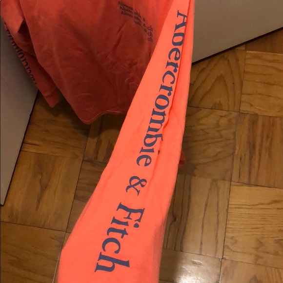 Abercrombie long sleeve t-shirt - Picture 4 of 6